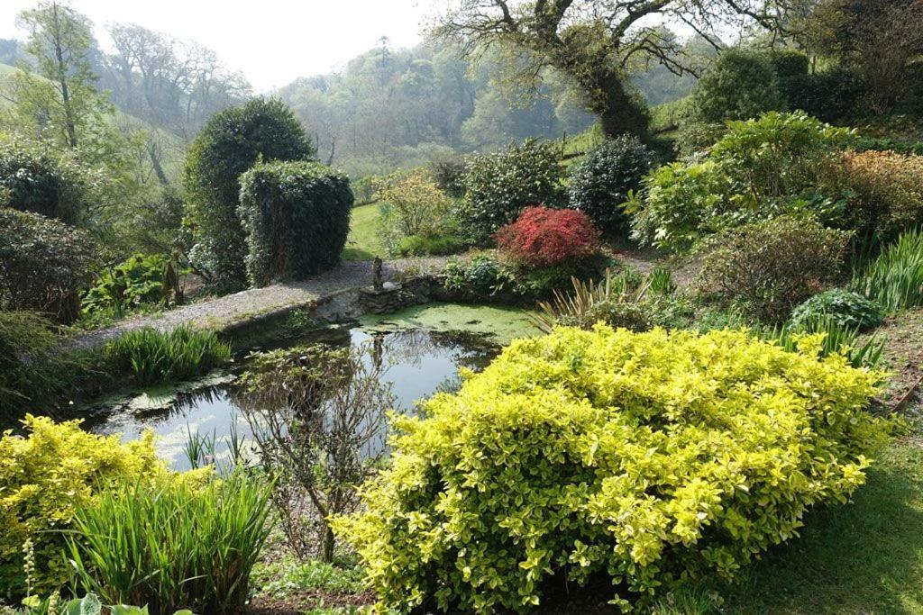 Greenswood Cottage - Cosy Cottage, Rural Location, Beautiful Landscaped Gardens With Pond And Lake Дартмаут Экстерьер фото