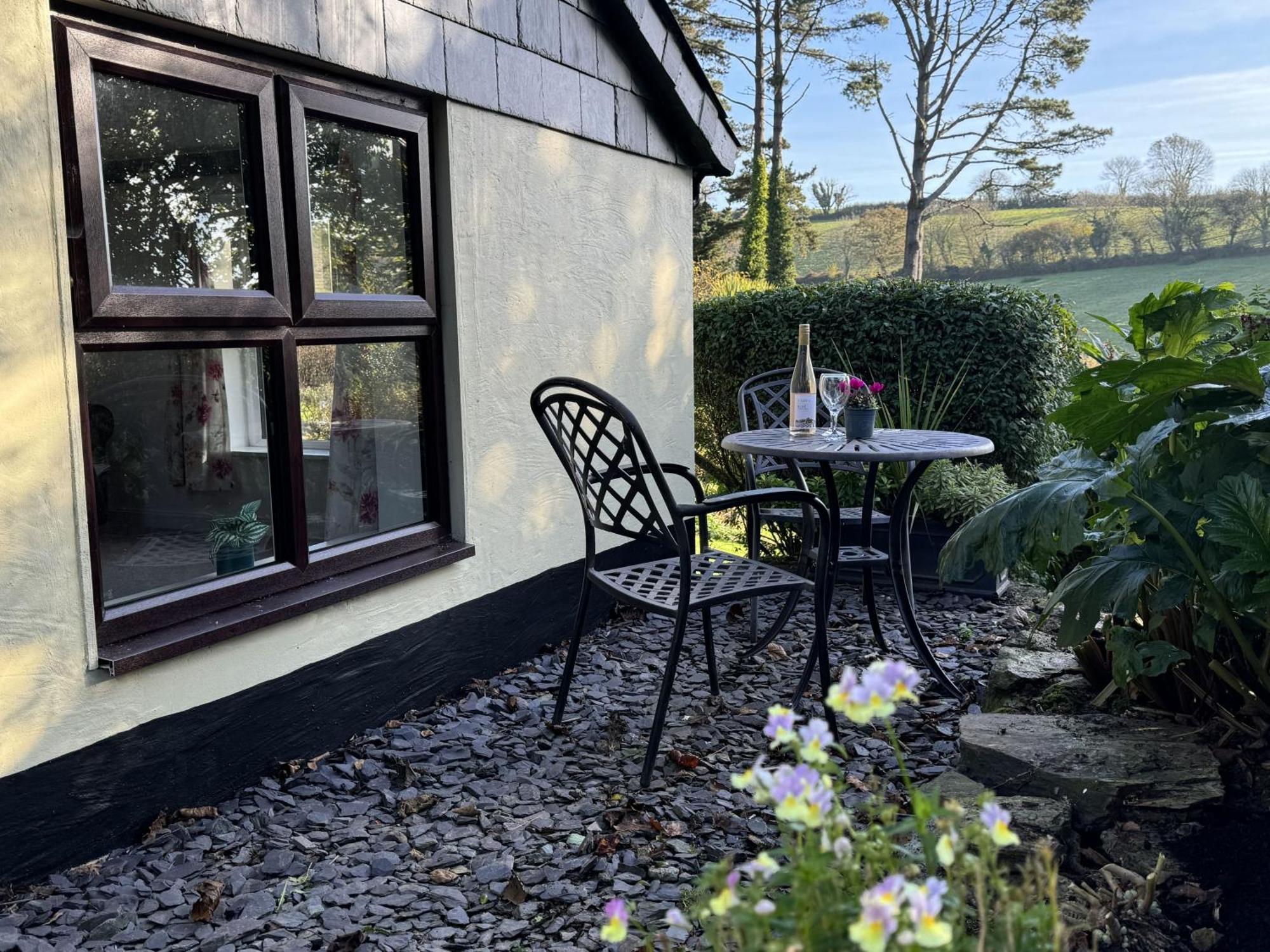 Greenswood Cottage - Cosy Cottage, Rural Location, Beautiful Landscaped Gardens With Pond And Lake Дартмаут Экстерьер фото